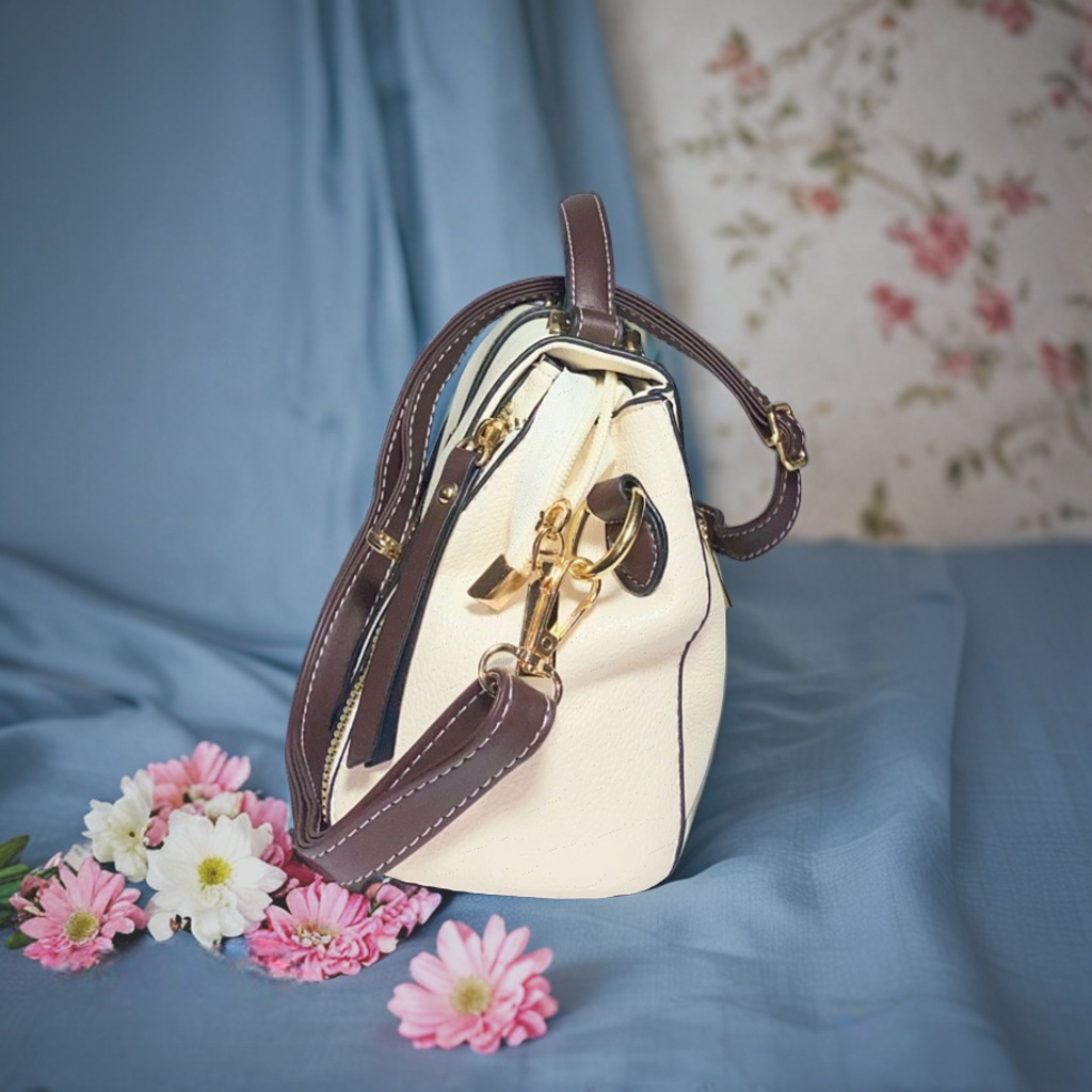 Chic Cream Shoulder Bag